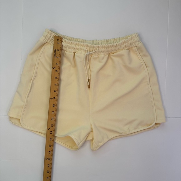 ✨ Entro Cream Short Set (Top + Shorts) - Size Medium 💫 - Picture 12 of 16